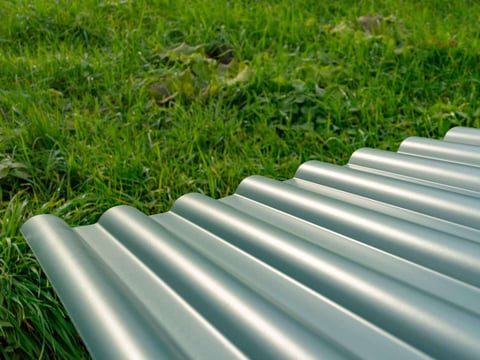 Wiederverwertbare, metallisch aussehende Profilplatten bieten eine umweltbewusste Wahl für Dach- und Wandverkleidungen